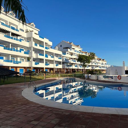 2 Bedrooms Sea And Pool View Apt In Duquesa Golf & Gardens Manilva Castillo de Sabinillas Exterior foto
